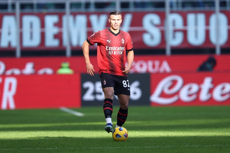 世俱杯买球平台-记者：西米奇转会费1800万欧+400万欧浮动，明天接受吉达联合体检